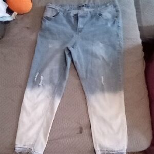 Rue21 Ombre Blue and White Cropped Jeans